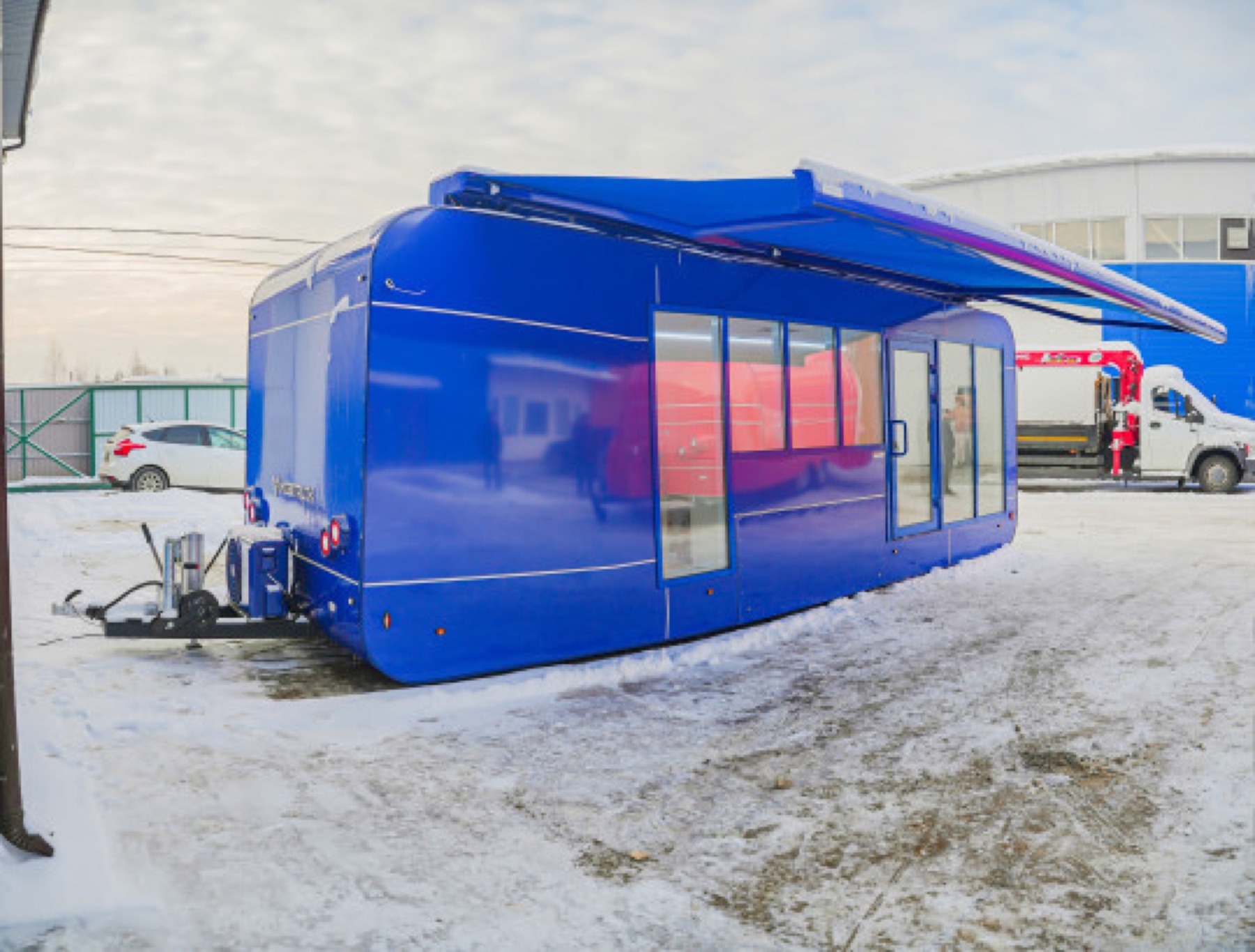 MobiCube 8×2 Office Awning archived product photograph 2