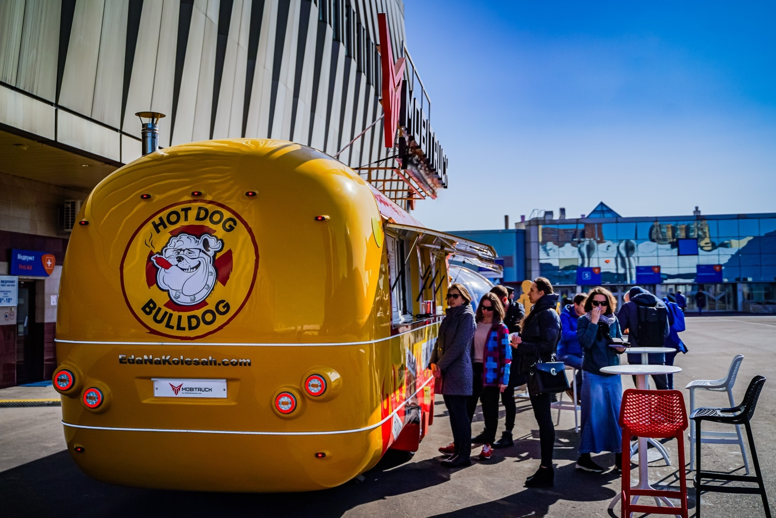 Hot Dog Bulldog MOBITRUCK project photograph 1