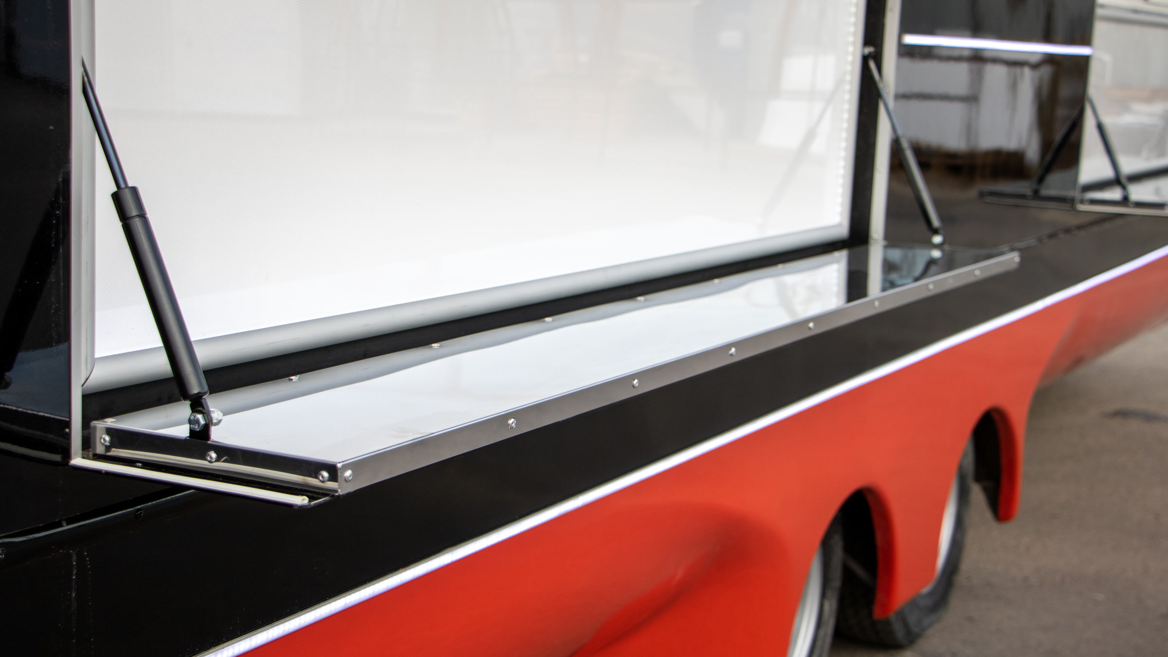 How to Compare Food Trailer Quotes by MOBITRUCK