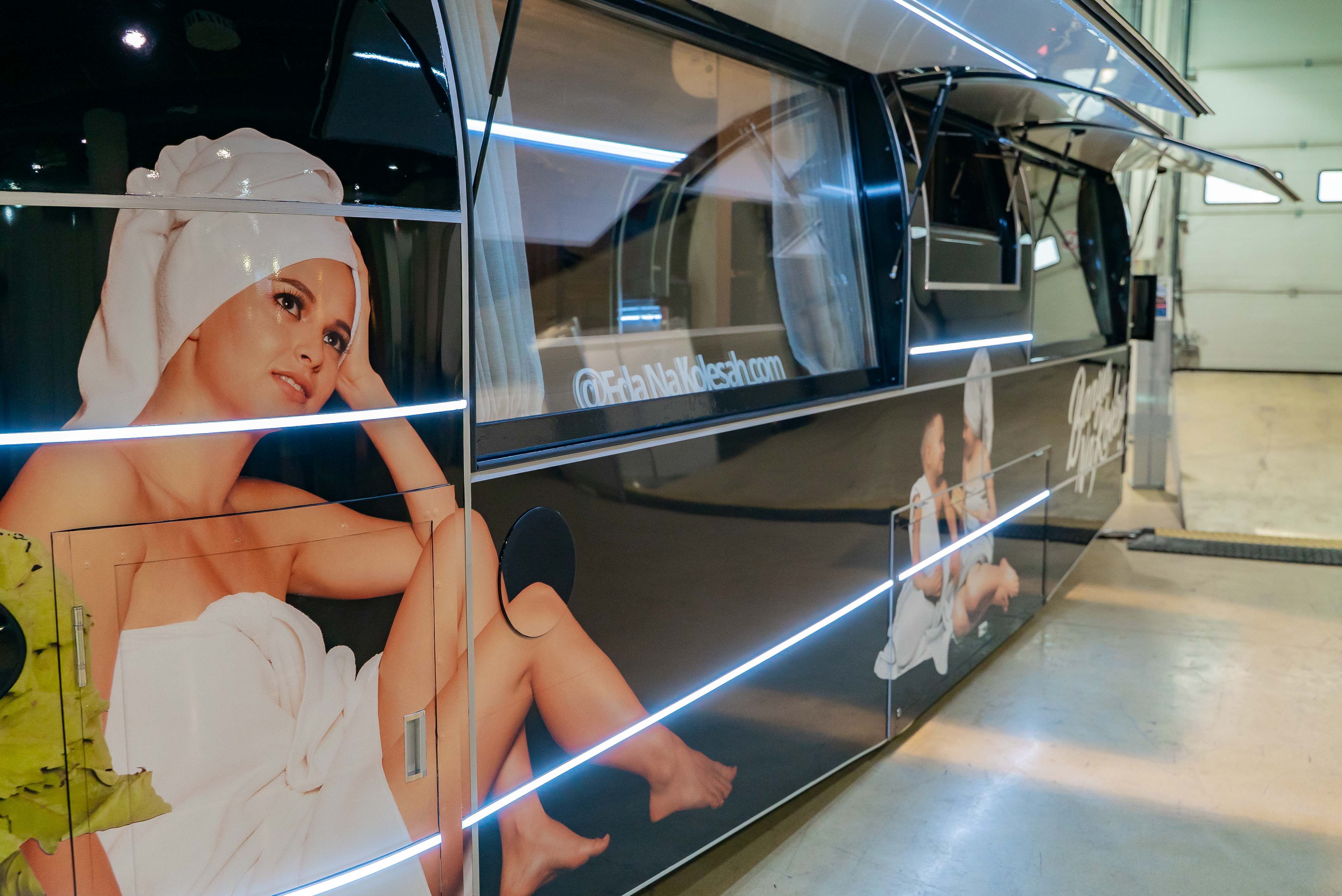 Mobile spa by MOBITRUCK